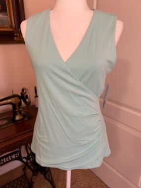 NWT Soft Surroundings Sleeveless Wrap Style Top in Mint